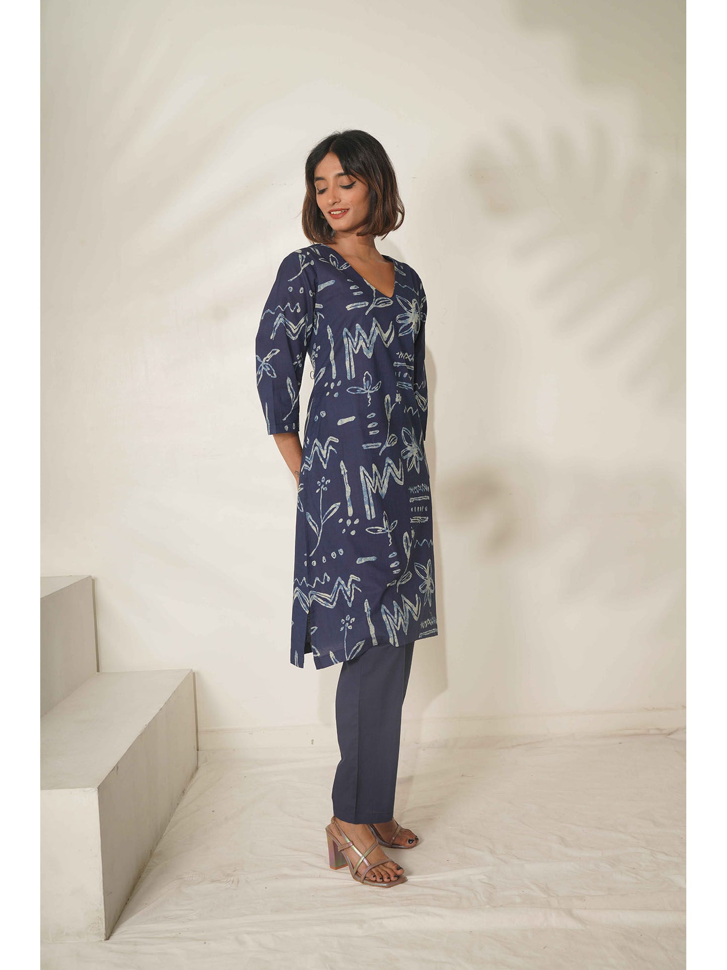 Women Abstract Printed Cotton Blue Co-Ord (Set of 2)