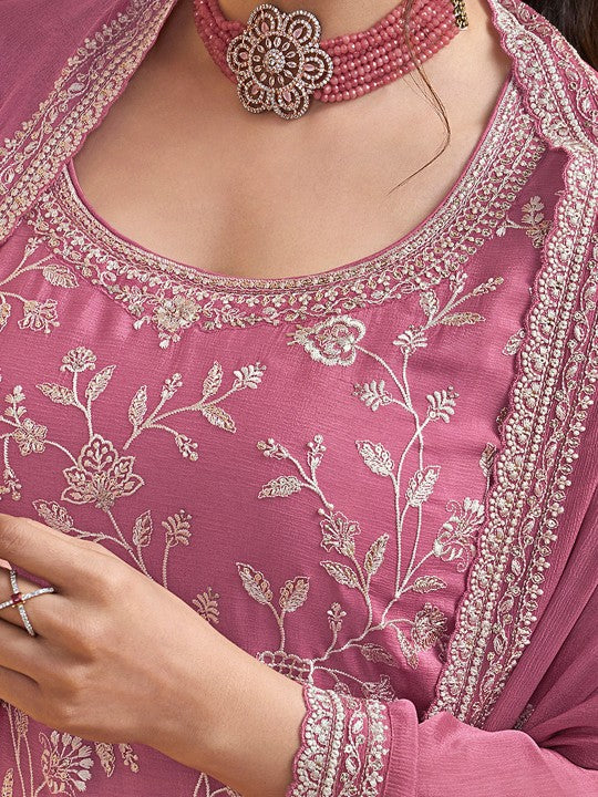Trendmalls Women Floral Embroidered Kurta