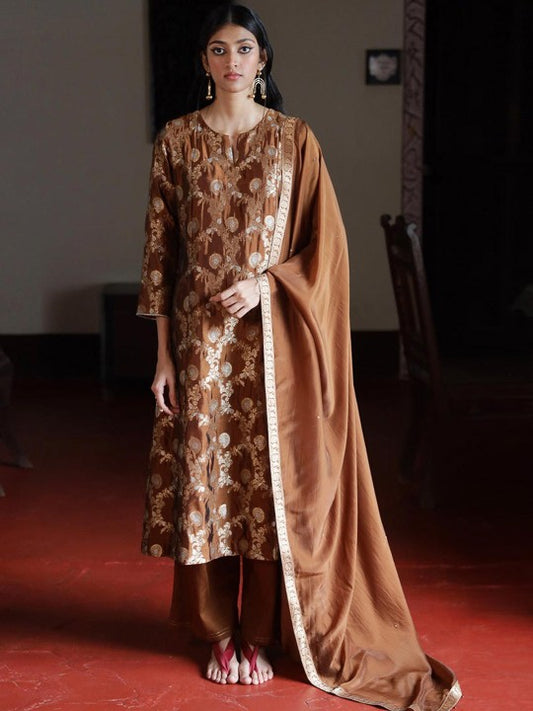 Ganga Women Regular Raw Silk Kurta