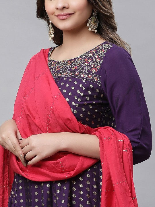 AURELIA Women Pleated Kurta With Dupatta