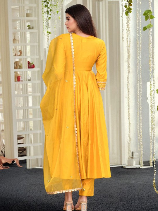 Aaghnya Women Ethnic Motifs Embroidered Regular Kurta