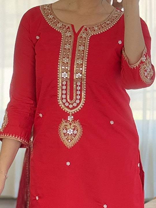 Yara Creation Women Embroidered Regular Kurta with Trousers With Dupatta