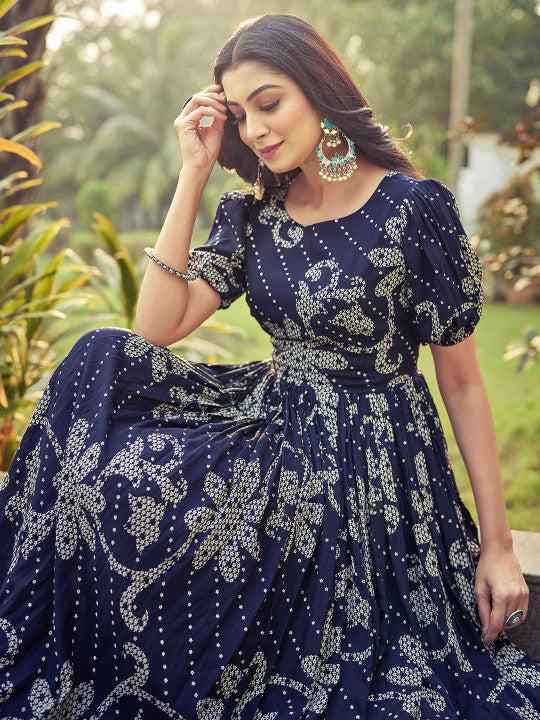 CHANSI Floral Printed Pleated Flared Maxi Dress