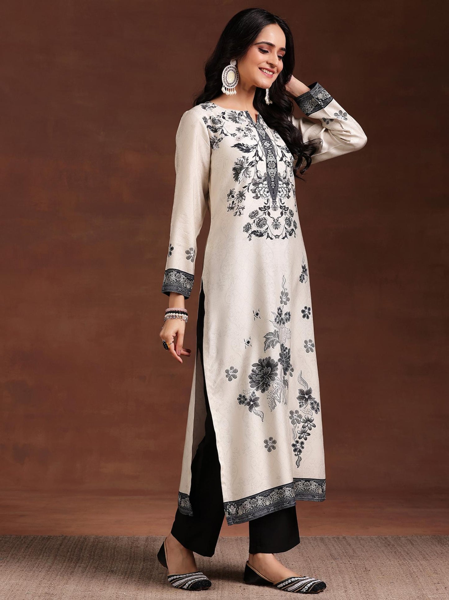 Womens White Kurta with Pant and Dupatta (Set of 3)
