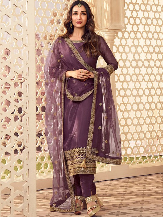 Inddus Ethnic Motifs Embroidered Round Neck Zari Kurta