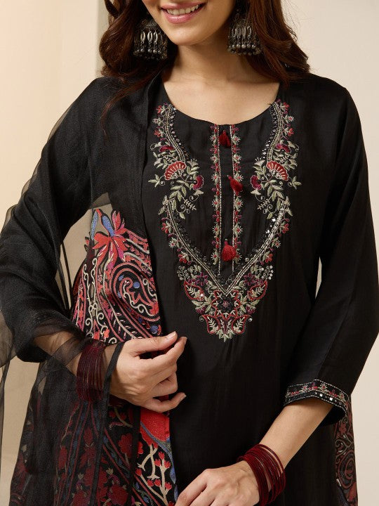 Ishin Floral Embroidered Thread Work Round Neck Straight Kurta