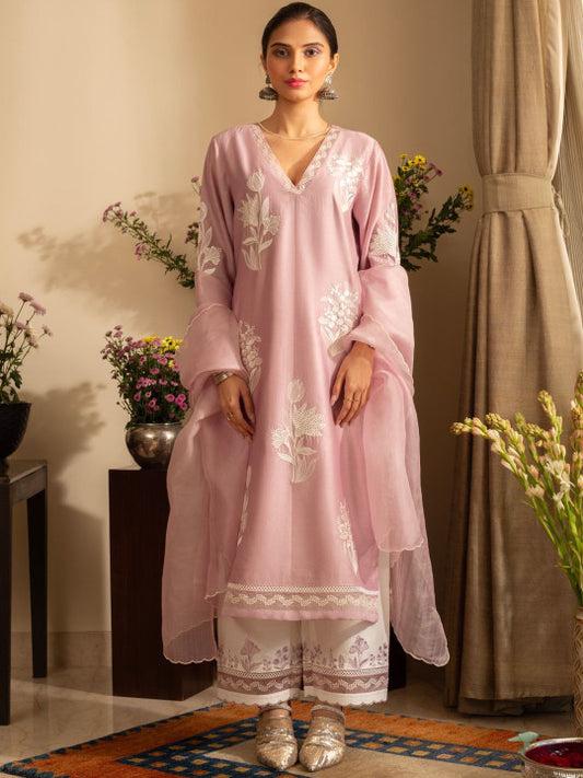 HOUSE OF INARI Floral Thread Work Chanderi Silk Straight Kurta With Palazzos & Dupatta