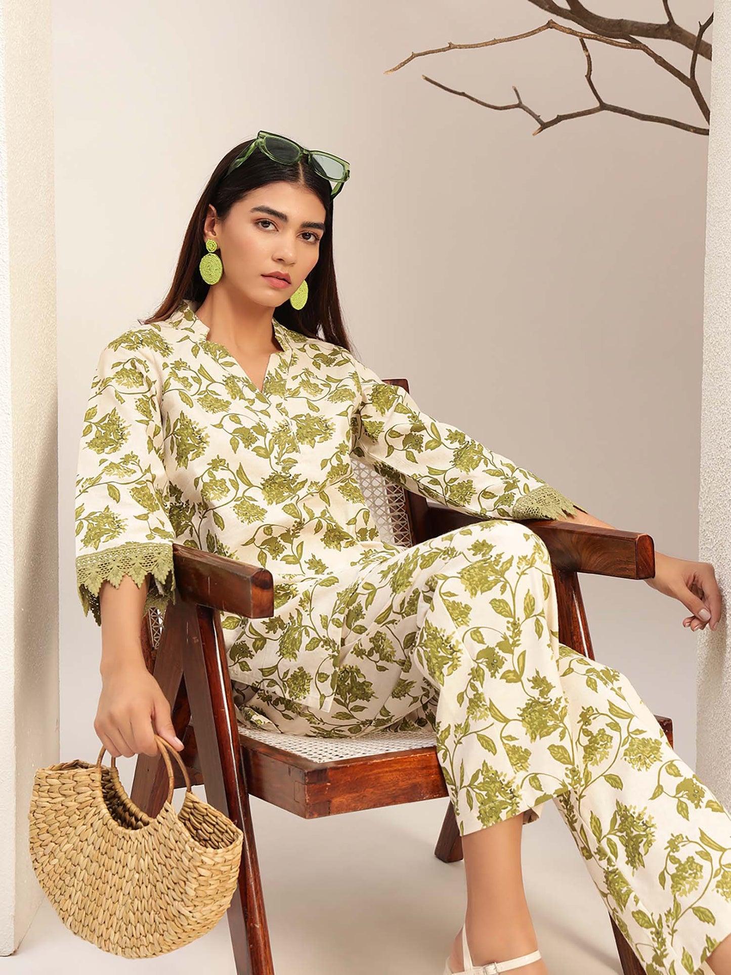 Green Floral Printed V-Neck Casual Co-Ord (Set of 2)