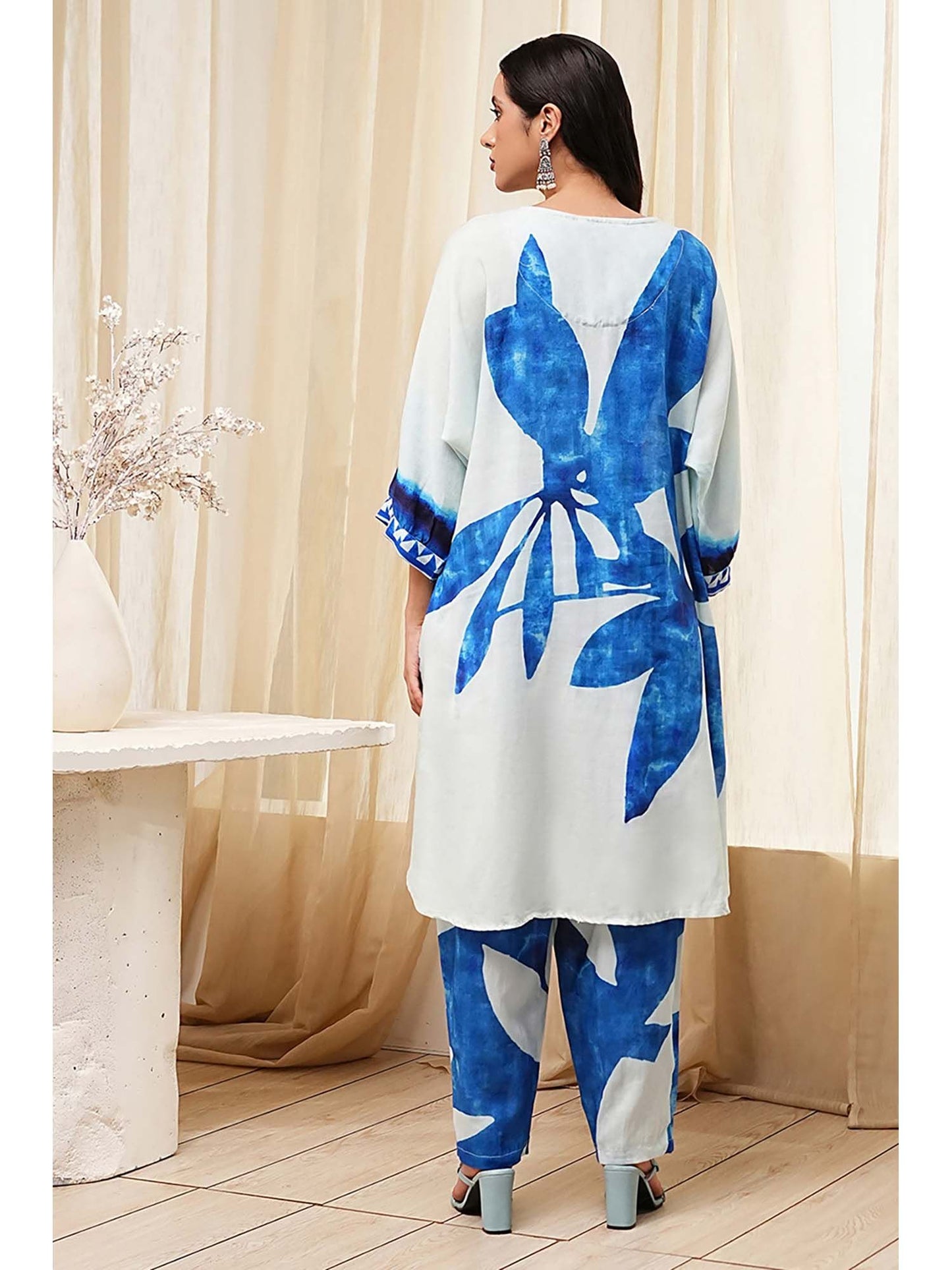 Women Indigo Blue Straight Co-Ord (Set of 2)