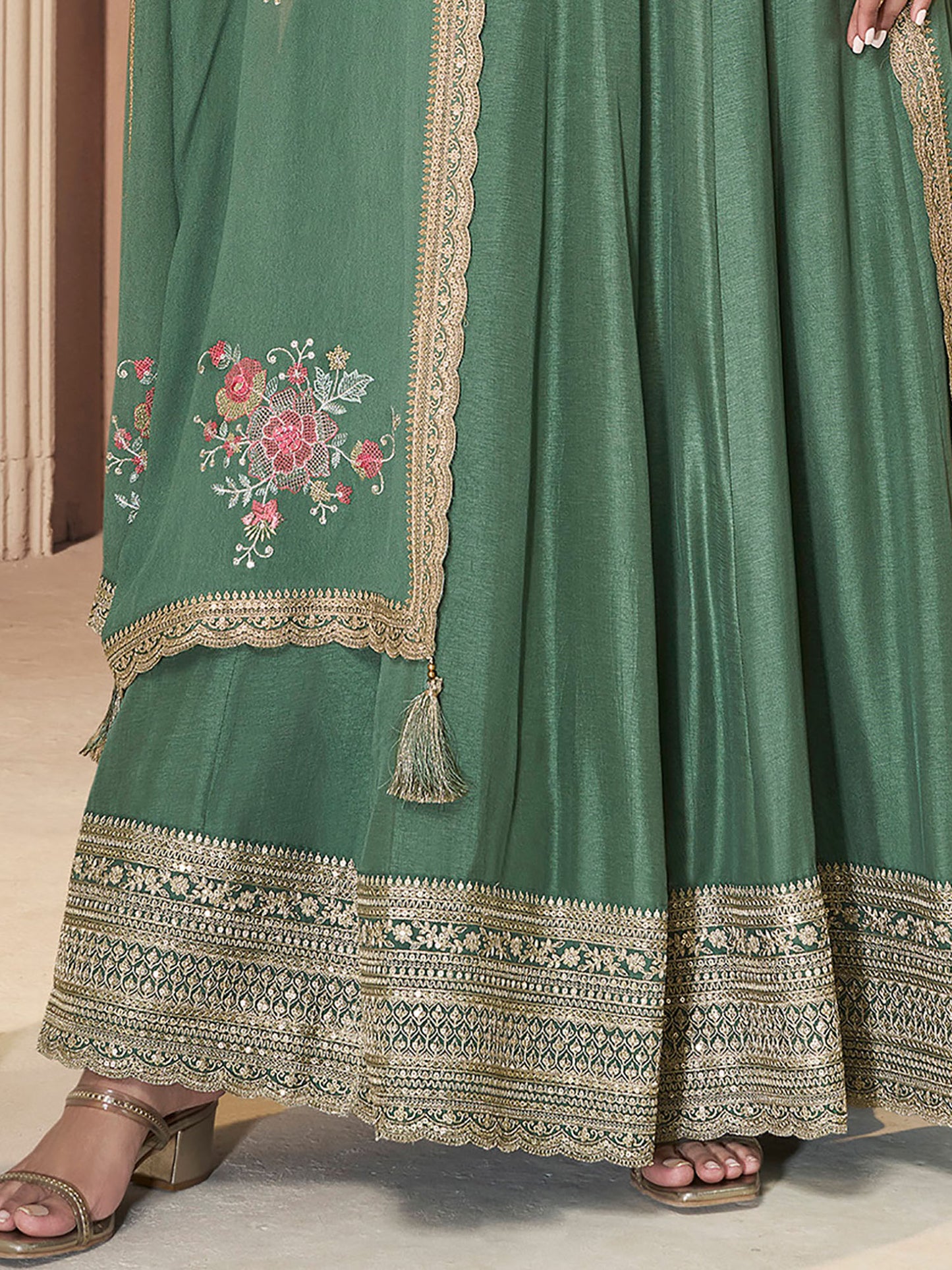 Green Embroidery Silk Anarkali Kurta with Dupatta (Set of 2)
