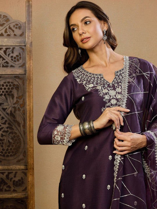 House of Pataudi Women Embroidered Straight Kurta