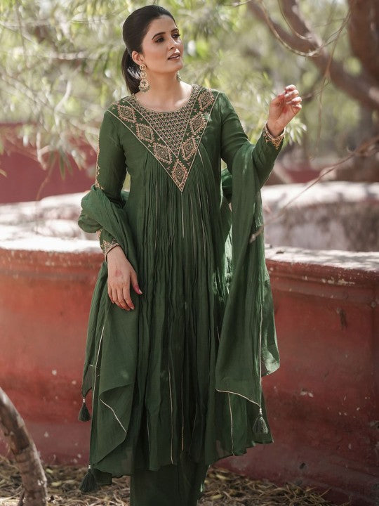 AAHRA Ethnic Motifs Yoke Design Thread Work Chanderi Silk Kurta