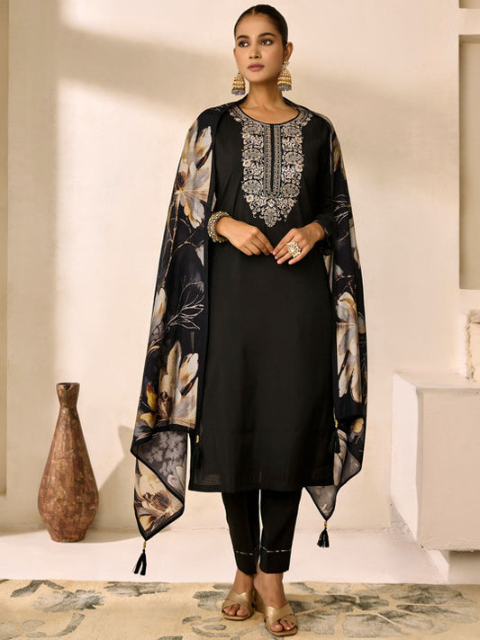 WOMEN PLUS Plus Size Floral Embroidered Thread Work Kurta With Trousers & Dupatta