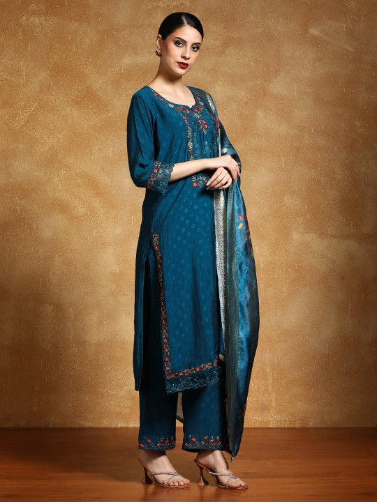 Varanga Women Floral Yoke Design Regular Thread Work Kurta