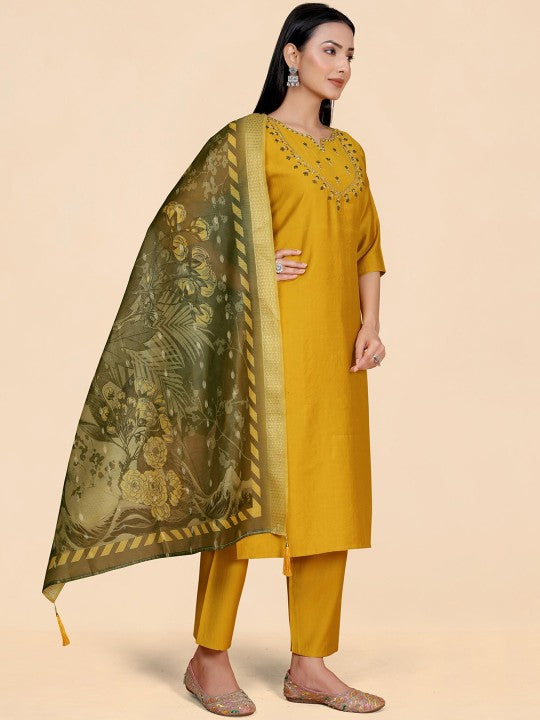 WINE LADY Floral Yoke Design Regular Thread Work Kurta with Trousers & Dupatta
