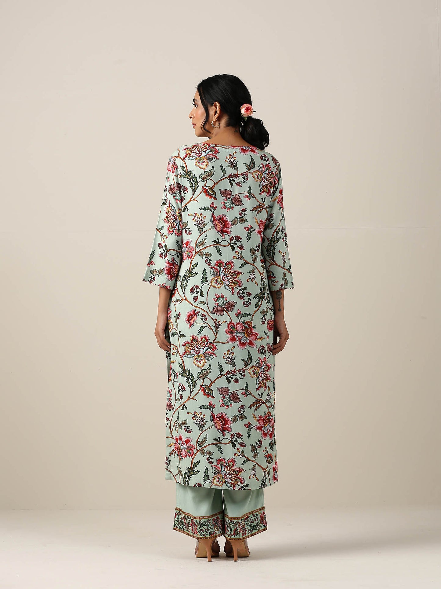 Green Jaal Kurta with Pant and Dupatta (Set of 3)