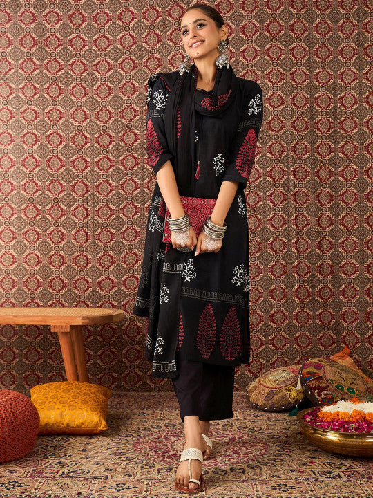 Indo Era Floral Printed Tie-Up Neck Pure Cotton Straight Kurta & Trousers With Dupatta