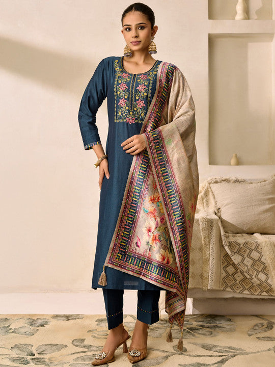 WOMEN PLUS Plus Size Floral Embroidered Beads And Stones Kurta With Trousers & Dupatta