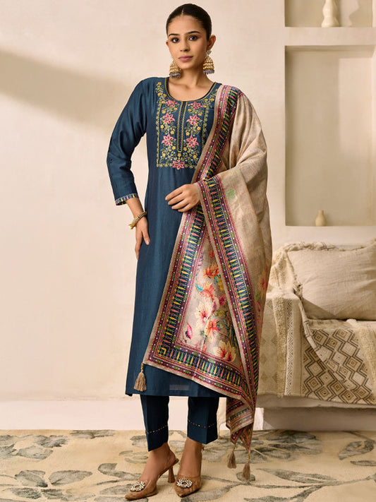 WOMEN PLUS Plus Size Floral Embroidered Beads And Stones Kurta With Trousers & Dupatta