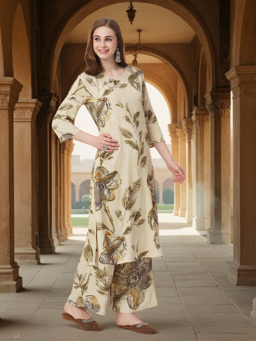 Women Cream Floral Co-ord (Set of 2)