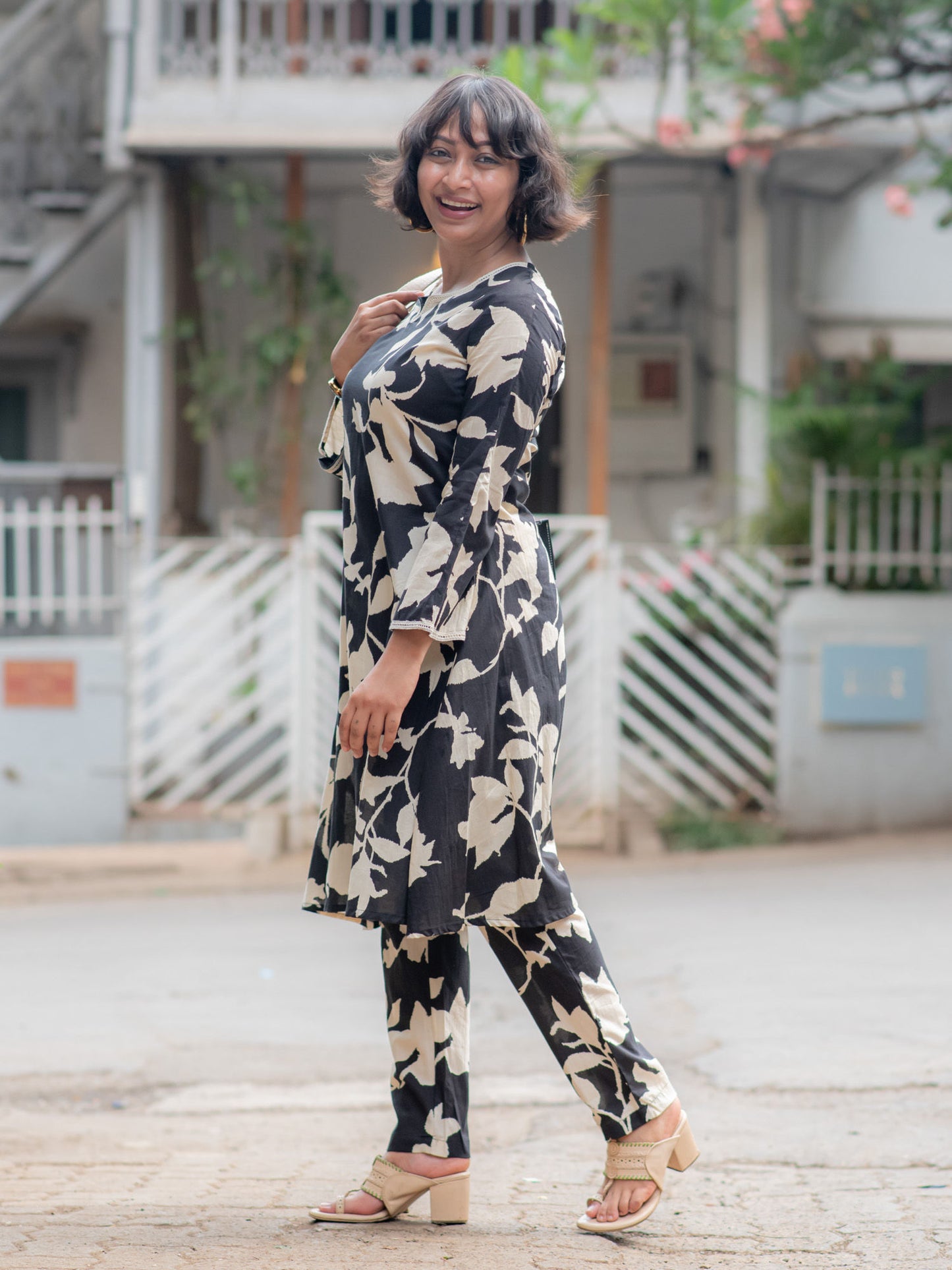 Women Black Floral Co-ord (Set of 2)