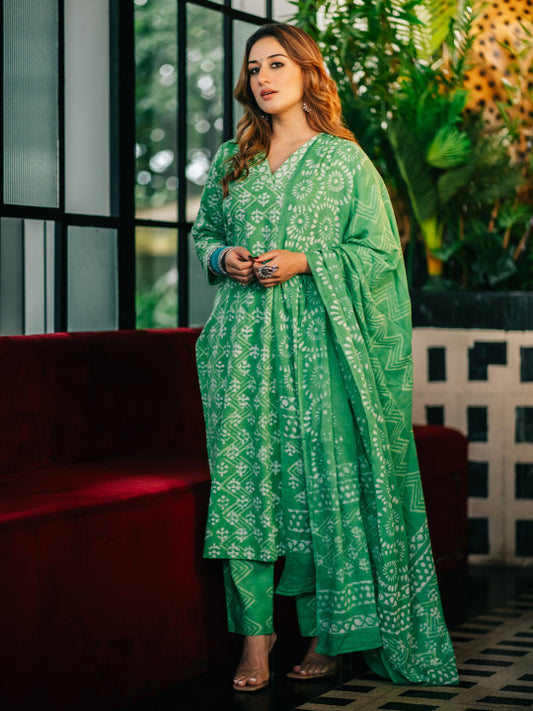 DIMPLE DESIGN STUDIO Floral Printed Regular Pure Cotton Kurta with Trousers & Dupatta