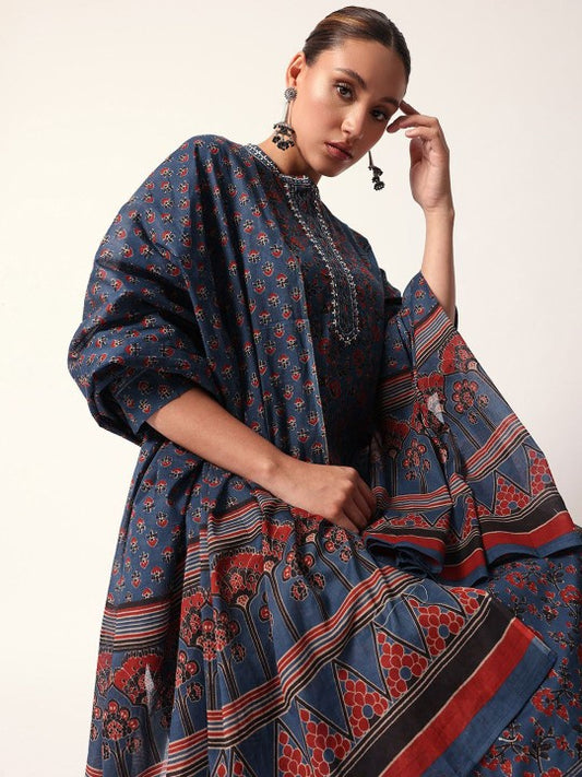 Ishin Women Floral Printed Regular Pure Cotton Kurta
