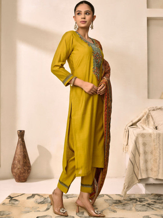 WOMEN PLUS Women Ethnic Motifs Embroidered Thread Work Kurta with Trousers & Dupatta