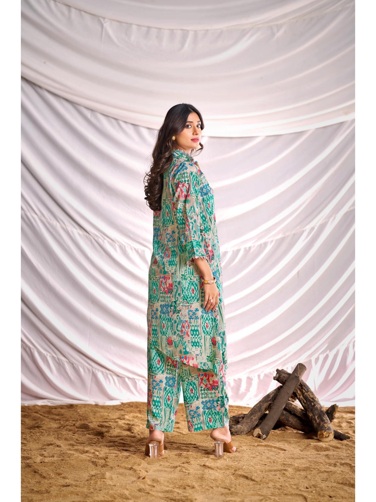Women Green Printed Mirror Work Co-Ord (Set of 2)