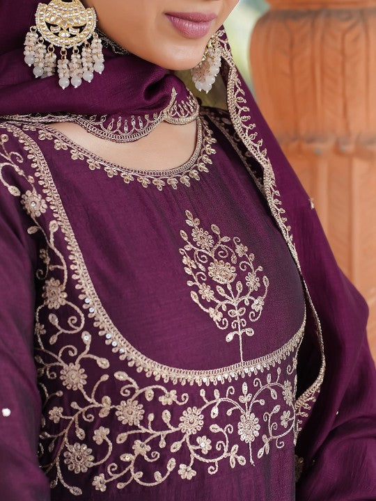 HAVISHE CLUB Floral Embroidered Sequinned Round Neck Kurta With Trousers & Dupatta