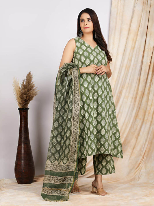 Akshayini Women Ethnic Motifs Printed V-Neck Pure Cotton Kurta with Trousers & Dupatta
