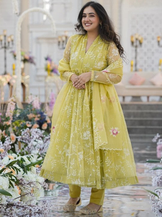 Vama Heritage Floral Embroidered V-Neck Panelled Anarkali Kurta