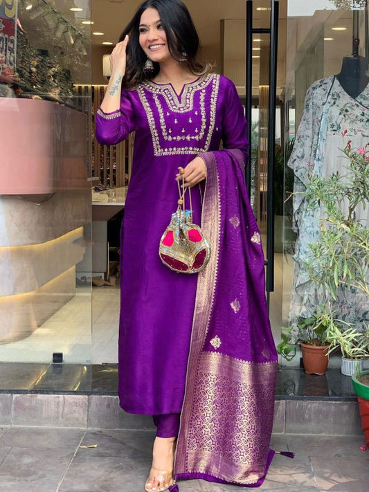BLACK SCISSOR Floral Embroidered Straight Chanderi Cotton Kurta With Trousers And Dupatta