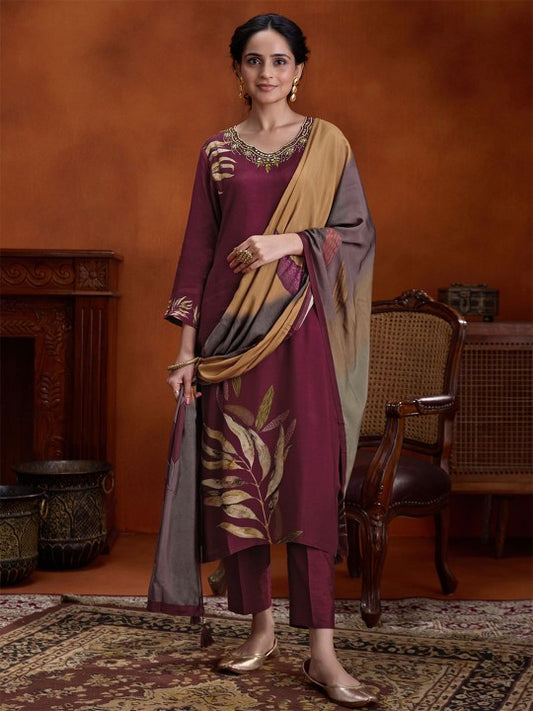 WOMEN PLUS Floral Embroidered Beads and Stones Straight Kurta