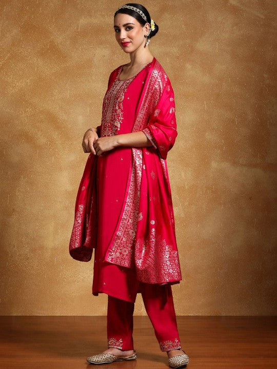 House of Pataudi Floral Embroidered Sequinned Kurta