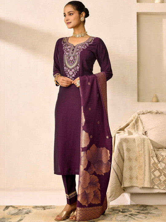 WOMEN PLUS Women Embroidered Regular Thread Work Kurta & Trousers With Dupatta