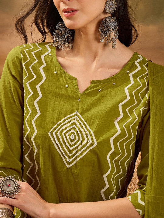 Vastramyaa Women Geometric Printed Pure Cotton Kurta with Trousers & Dupatta