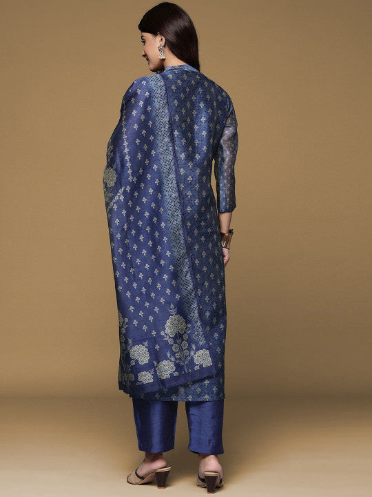 House of Pataudi Women Floral Printed Straight Kurta With Trousers & Dupatta