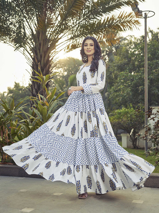 CHANSI Floral Printed Pleated Flared Maxi Dress