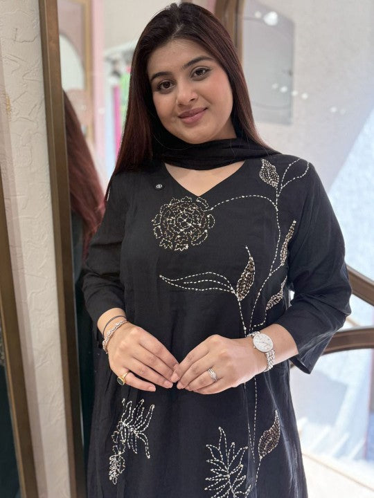 ZYAANA Women Floral Printed Cotton Kurta