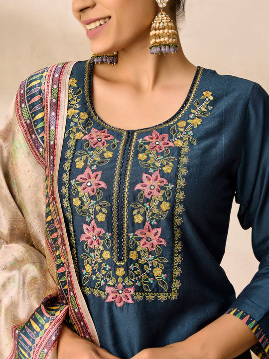 WOMEN PLUS Plus Size Floral Embroidered Beads And Stones Kurta With Trousers & Dupatta