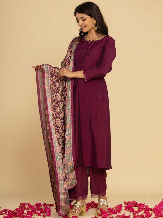 Do Dhaage Embroidered Beads and StonesA-Line Kurta with Trouser & Dupatta