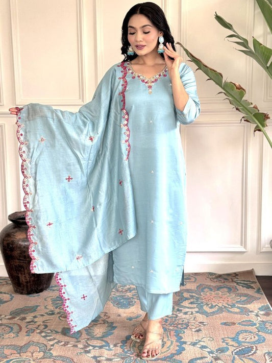 ASCIIBLUES Women Ethnic Motifs Embroidered Regular Thread Work Kurta