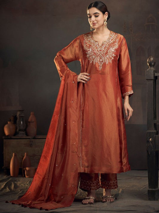 HIRIKA&DHRUTI Women Embroidered Kurta