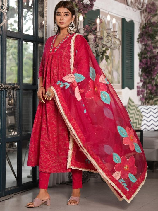 Aavanya Women Pure Cotton Printed Kurta Sets