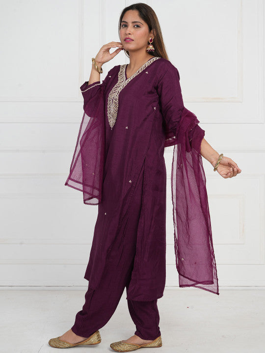 WOMENIC Women Ethnic Motif Zari Sequinned Embroidered Silk Kurta Pant And Dupatta