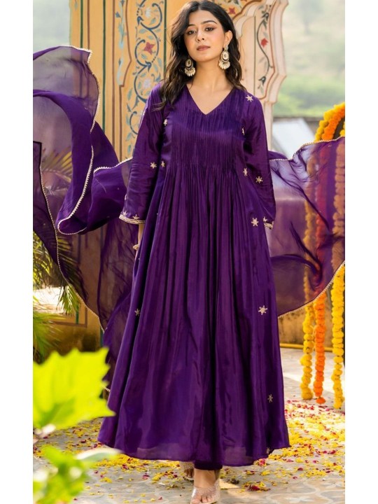 HOUSE OF JAMOTI Floral Embroidered Sequinned Upada Silk Kurta