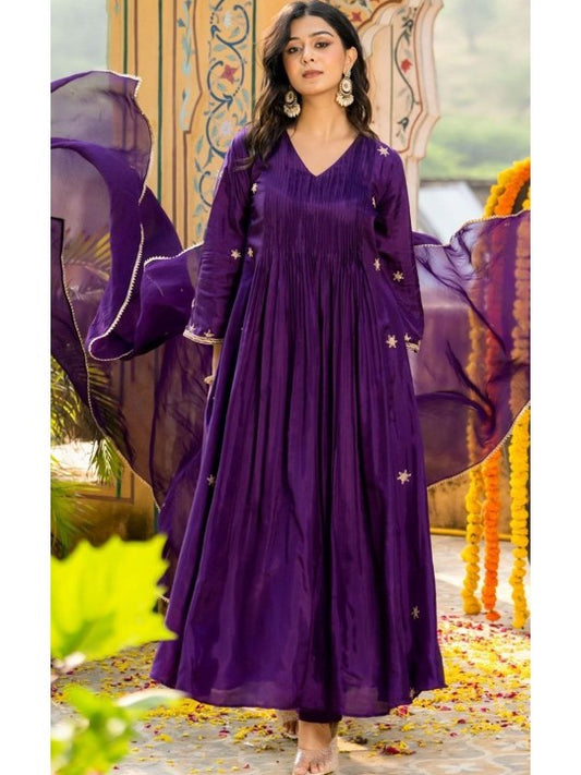 HOUSE OF JAMOTI Floral Embroidered Sequinned Upada Silk Kurta