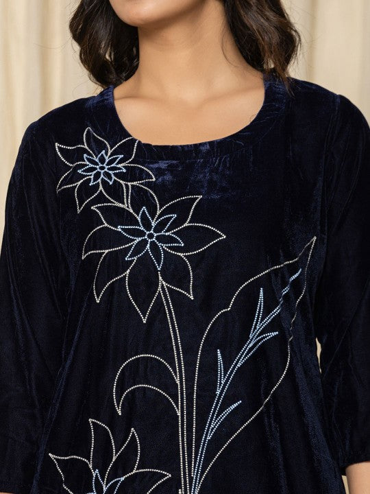 Yufta Floral Embroidered Round Neck Velvet Tunic With Trousers