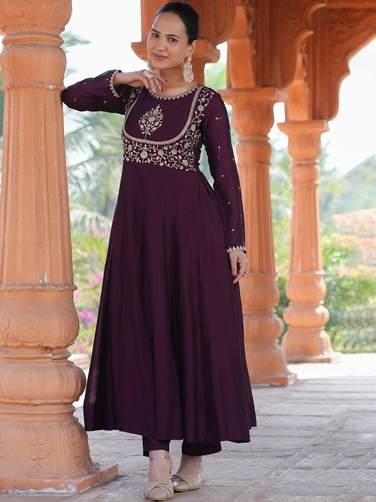 HAVISHE CLUB Floral Embroidered Sequinned Round Neck Kurta With Trousers & Dupatta